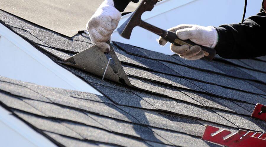 Professional metal roof installation in Valmeyer, IL